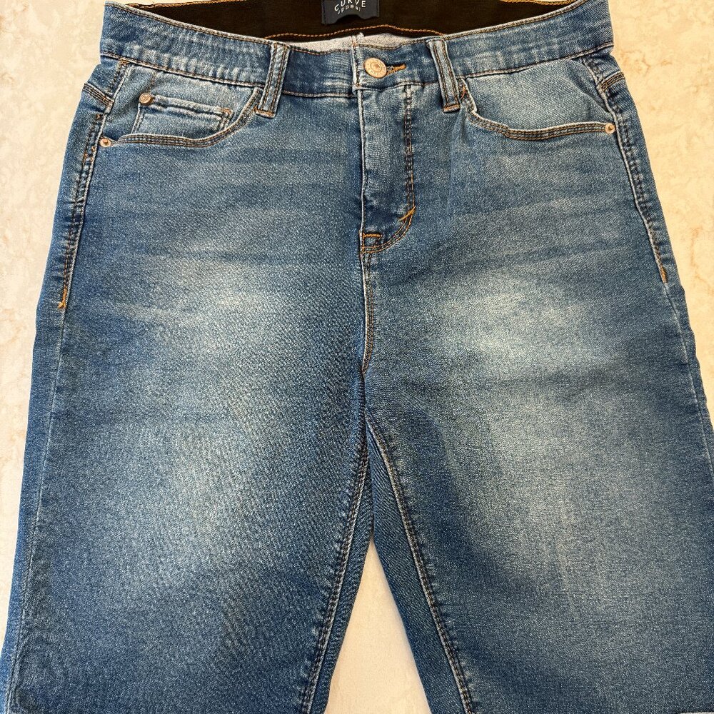 Curve Appeal Jean Shorts [Below the Knee Length] (Size 8 | 29)
